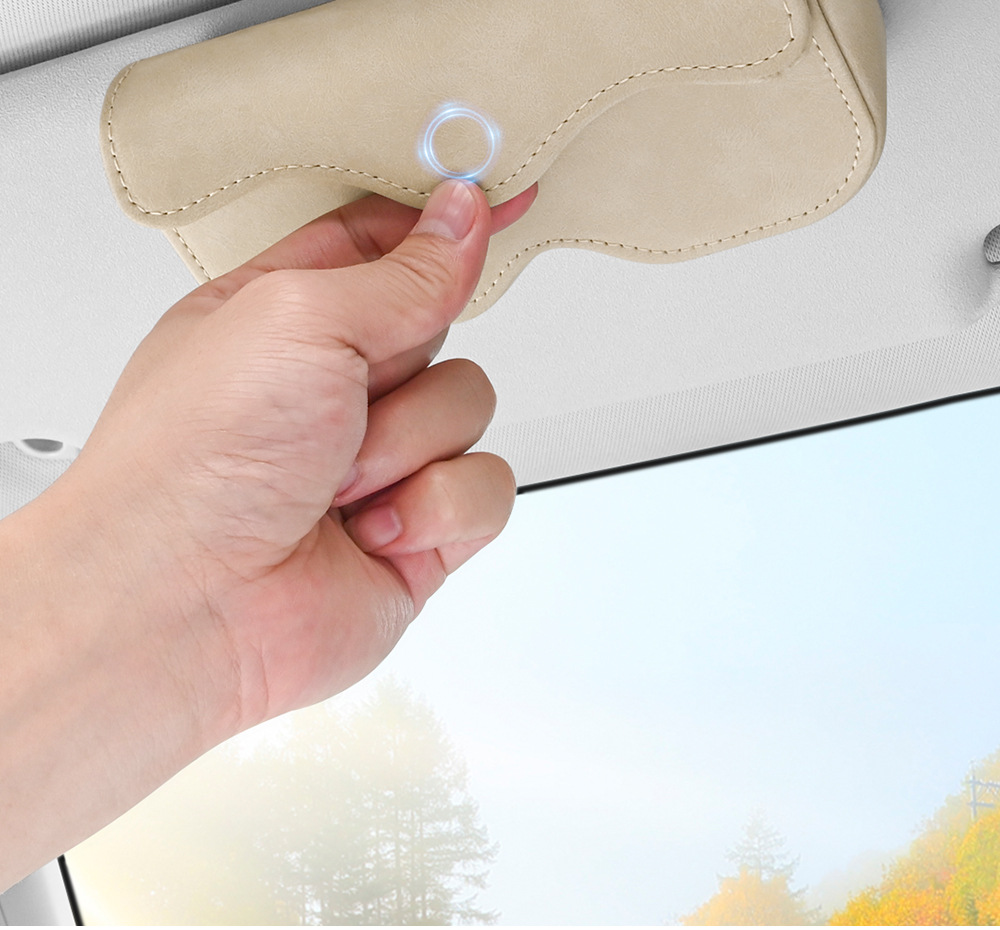 车载眼镜盒收纳通用遮阳板眼镜翻毛皮车用墨镜架汽车用内饰